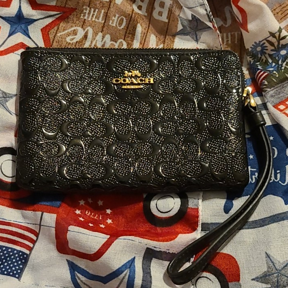 Coach signature C leather wristlet